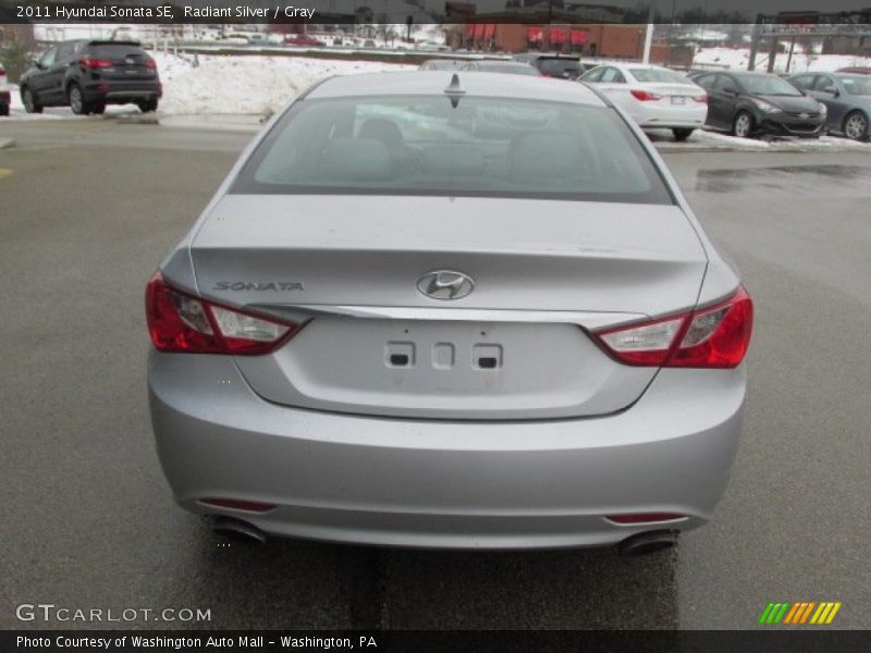 Radiant Silver / Gray 2011 Hyundai Sonata SE
