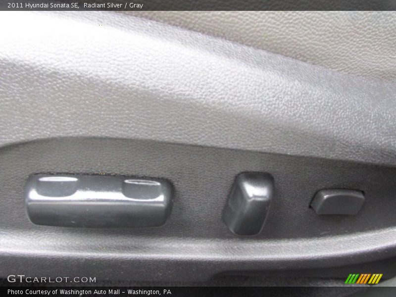 Radiant Silver / Gray 2011 Hyundai Sonata SE