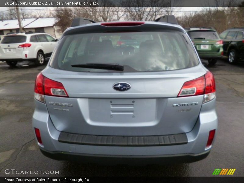 Ice Silver Metallic / Black 2014 Subaru Outback 2.5i