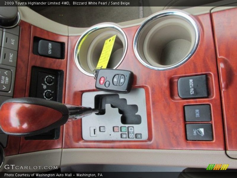 Blizzard White Pearl / Sand Beige 2009 Toyota Highlander Limited 4WD