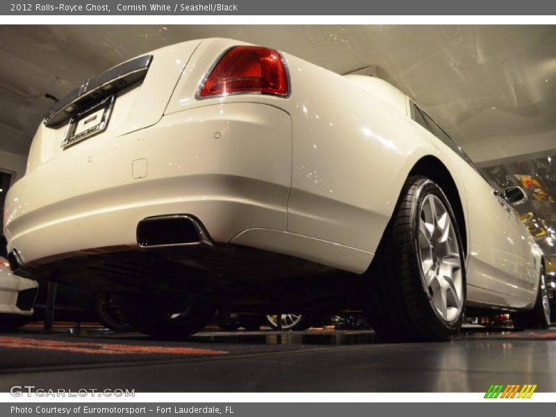 Cornish White / Seashell/Black 2012 Rolls-Royce Ghost