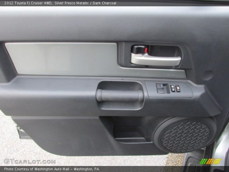 Silver Fresco Metallic / Dark Charcoal 2012 Toyota FJ Cruiser 4WD