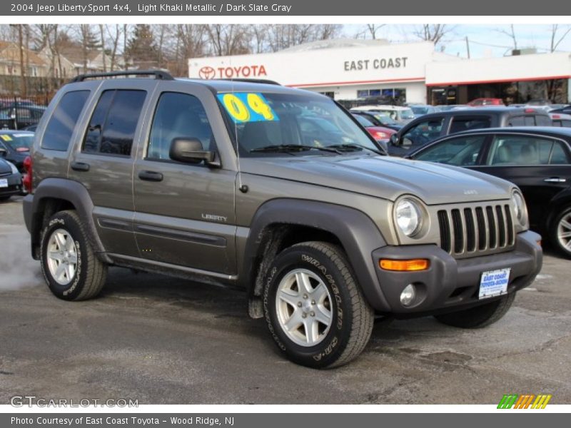 Light Khaki Metallic / Dark Slate Gray 2004 Jeep Liberty Sport 4x4