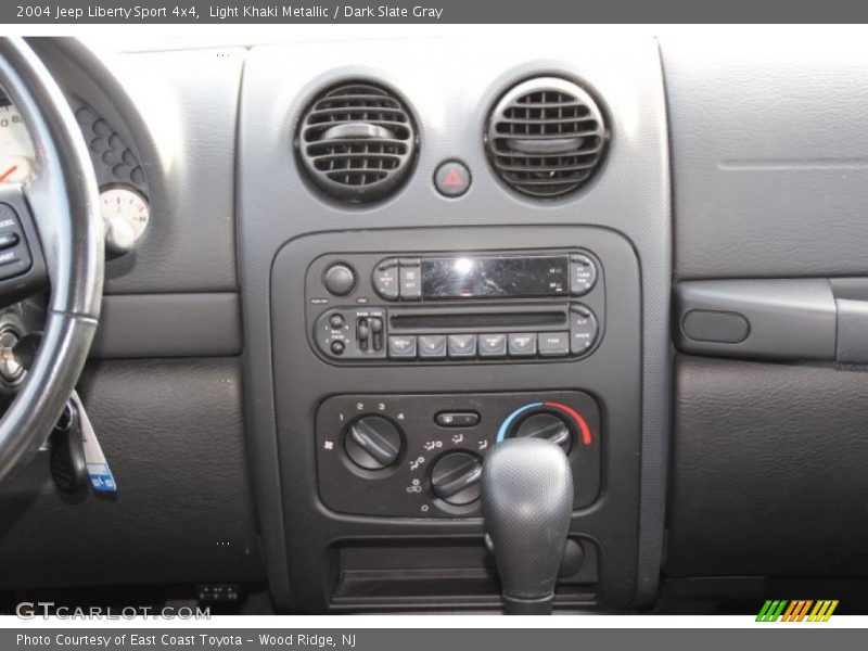 Light Khaki Metallic / Dark Slate Gray 2004 Jeep Liberty Sport 4x4