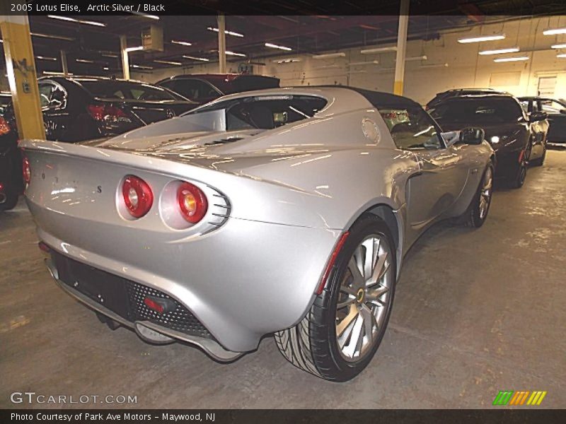 Arctic Silver / Black 2005 Lotus Elise