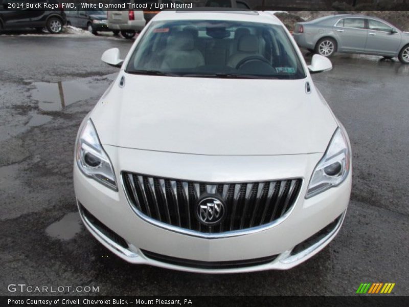 White Diamond Tricoat / Light Neutral 2014 Buick Regal FWD