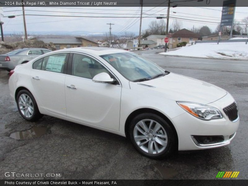 White Diamond Tricoat / Light Neutral 2014 Buick Regal FWD