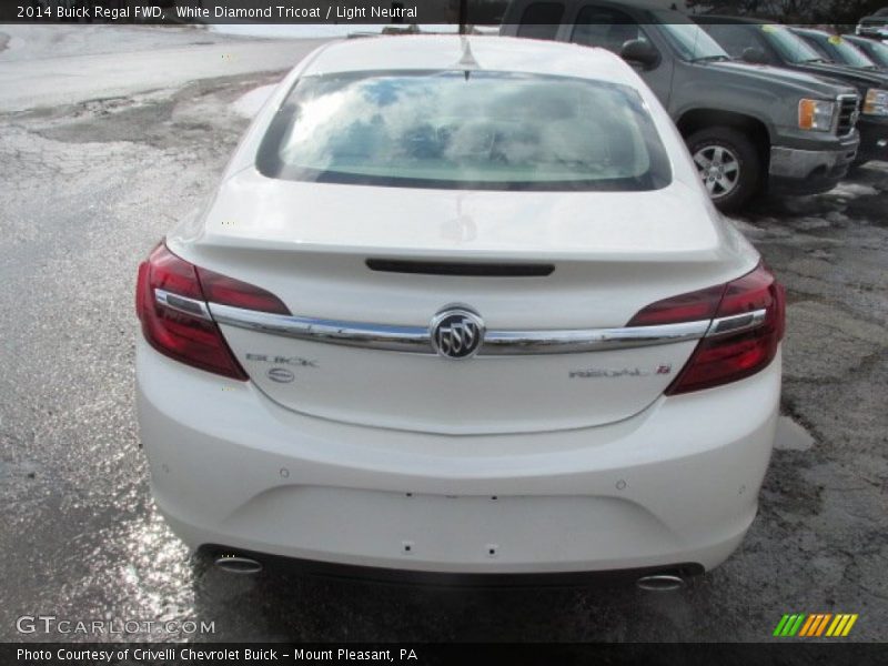White Diamond Tricoat / Light Neutral 2014 Buick Regal FWD