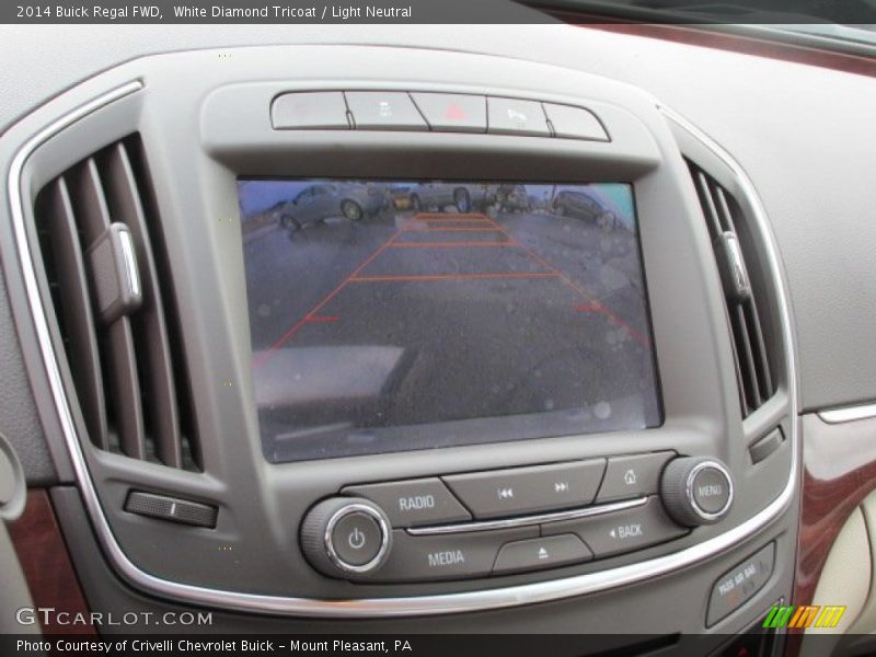 White Diamond Tricoat / Light Neutral 2014 Buick Regal FWD