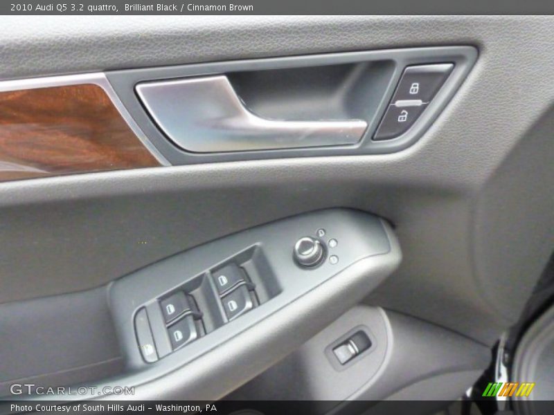 Brilliant Black / Cinnamon Brown 2010 Audi Q5 3.2 quattro