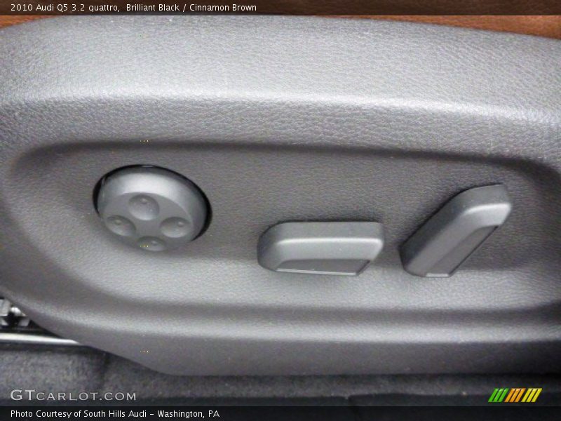 Brilliant Black / Cinnamon Brown 2010 Audi Q5 3.2 quattro