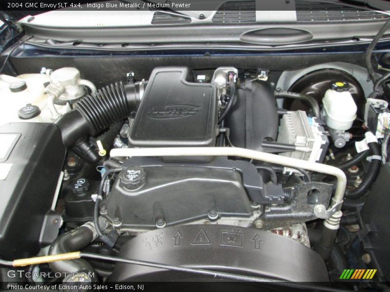 Indigo Blue Metallic / Medium Pewter 2004 GMC Envoy SLT 4x4