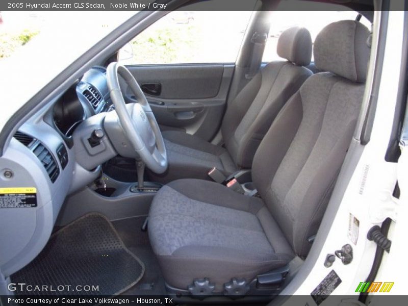 Noble White / Gray 2005 Hyundai Accent GLS Sedan