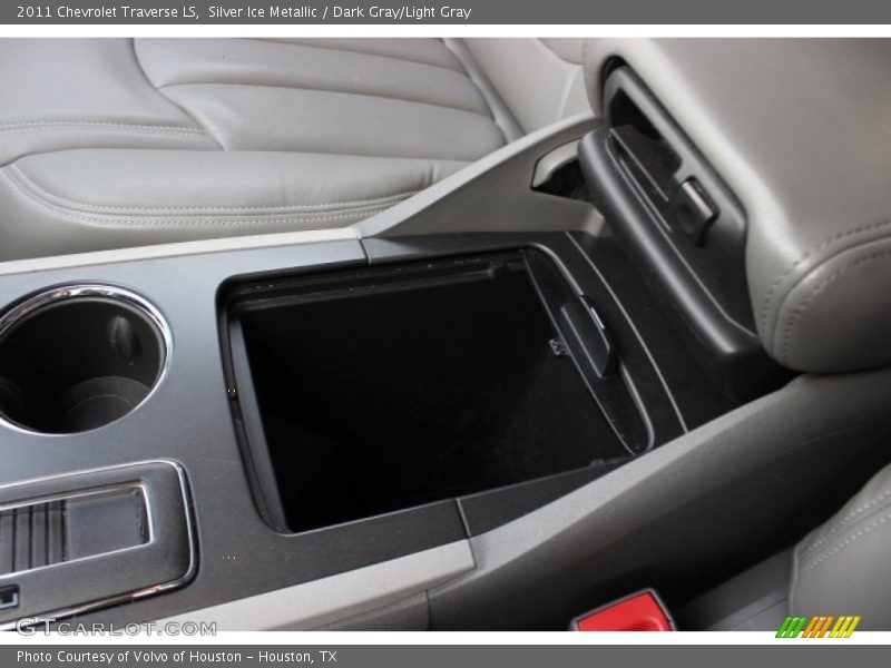 Silver Ice Metallic / Dark Gray/Light Gray 2011 Chevrolet Traverse LS