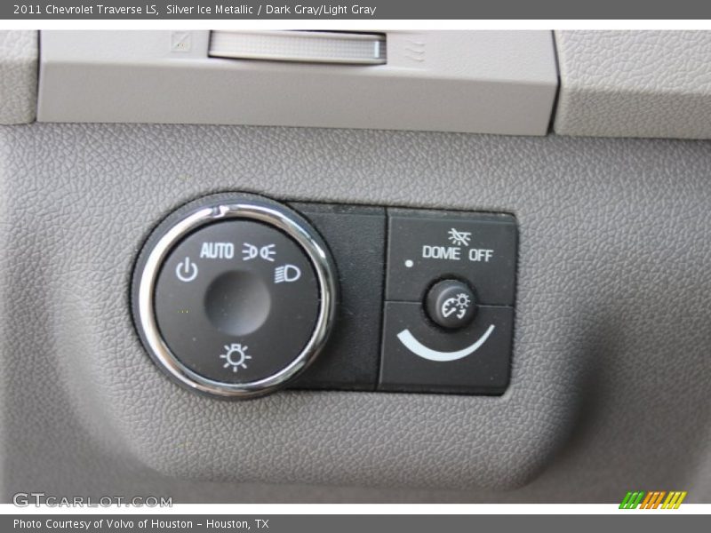 Silver Ice Metallic / Dark Gray/Light Gray 2011 Chevrolet Traverse LS