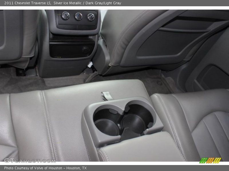 Silver Ice Metallic / Dark Gray/Light Gray 2011 Chevrolet Traverse LS