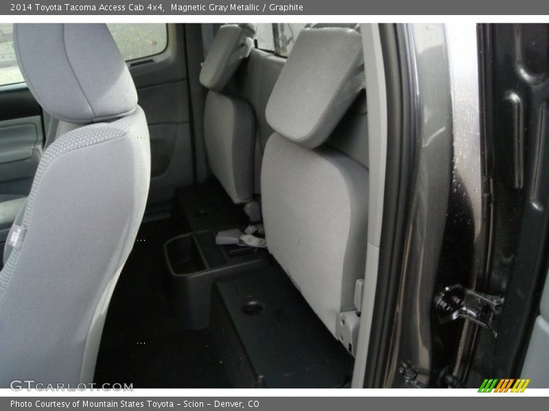 Magnetic Gray Metallic / Graphite 2014 Toyota Tacoma Access Cab 4x4