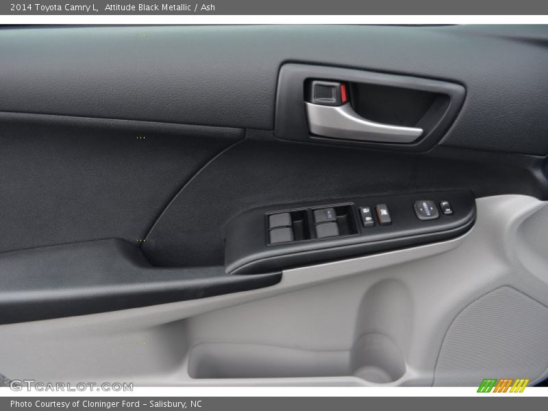 Attitude Black Metallic / Ash 2014 Toyota Camry L