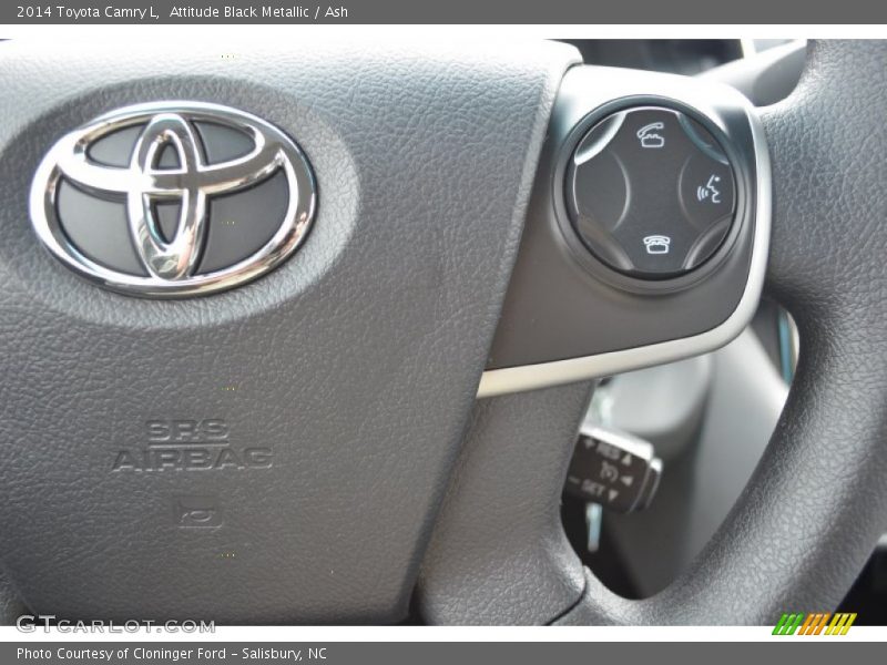 Attitude Black Metallic / Ash 2014 Toyota Camry L