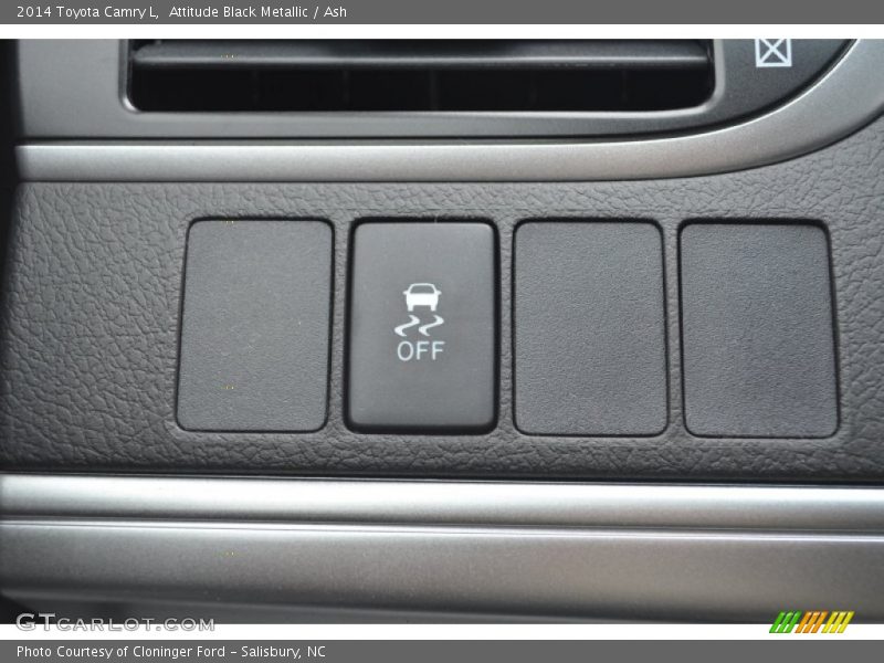 Attitude Black Metallic / Ash 2014 Toyota Camry L