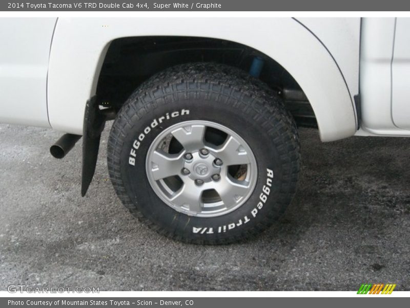 Super White / Graphite 2014 Toyota Tacoma V6 TRD Double Cab 4x4