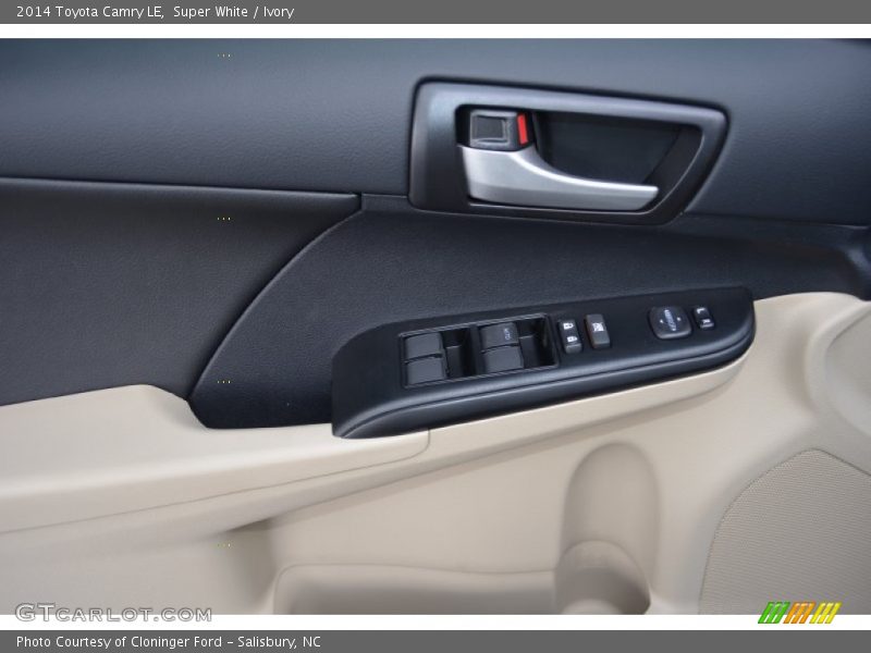 Super White / Ivory 2014 Toyota Camry LE