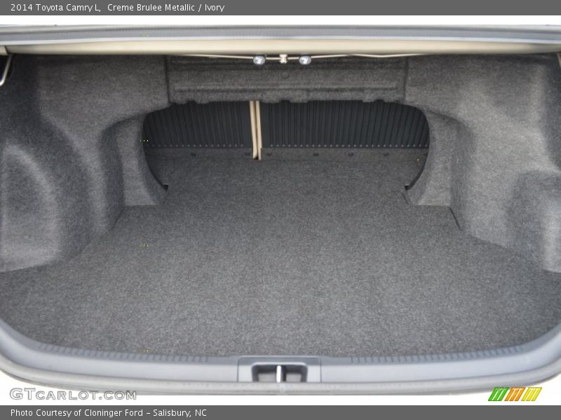 Creme Brulee Metallic / Ivory 2014 Toyota Camry L