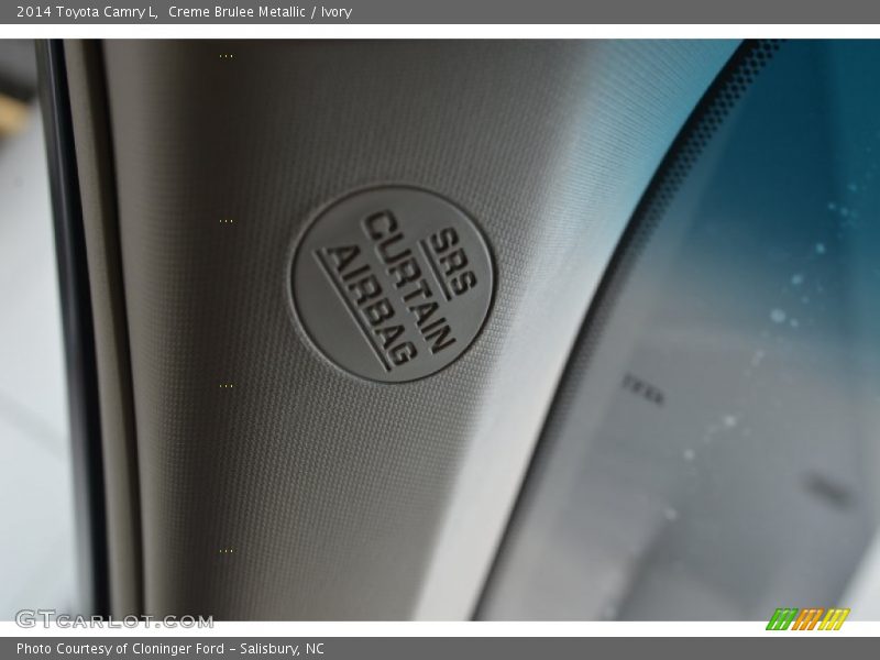 Creme Brulee Metallic / Ivory 2014 Toyota Camry L