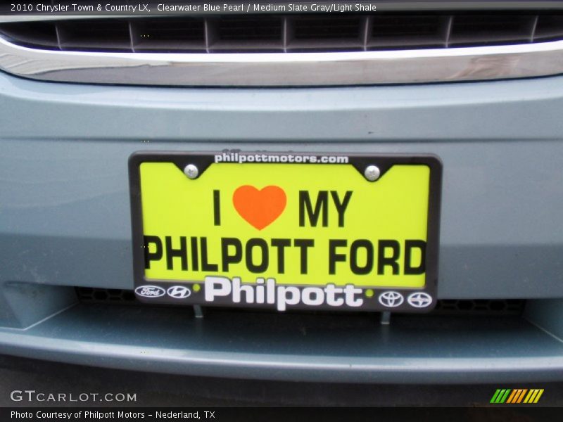 Clearwater Blue Pearl / Medium Slate Gray/Light Shale 2010 Chrysler Town & Country LX