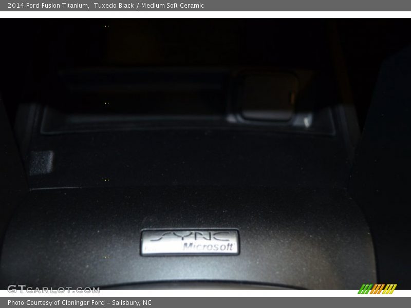 Tuxedo Black / Medium Soft Ceramic 2014 Ford Fusion Titanium