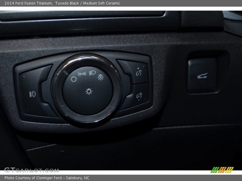 Tuxedo Black / Medium Soft Ceramic 2014 Ford Fusion Titanium