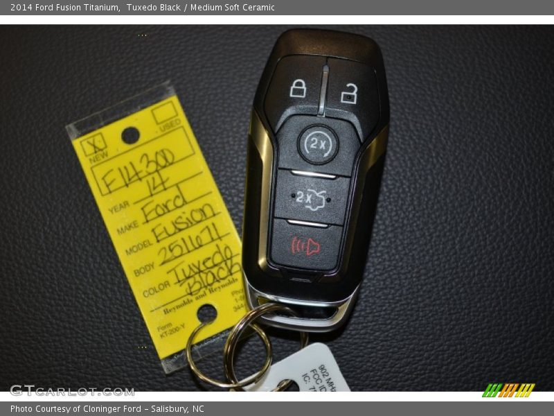Tuxedo Black / Medium Soft Ceramic 2014 Ford Fusion Titanium