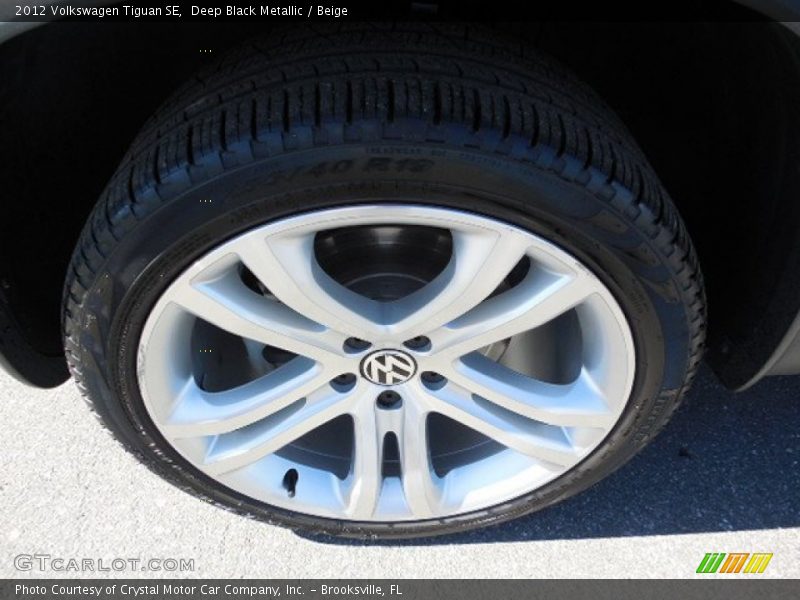 Deep Black Metallic / Beige 2012 Volkswagen Tiguan SE