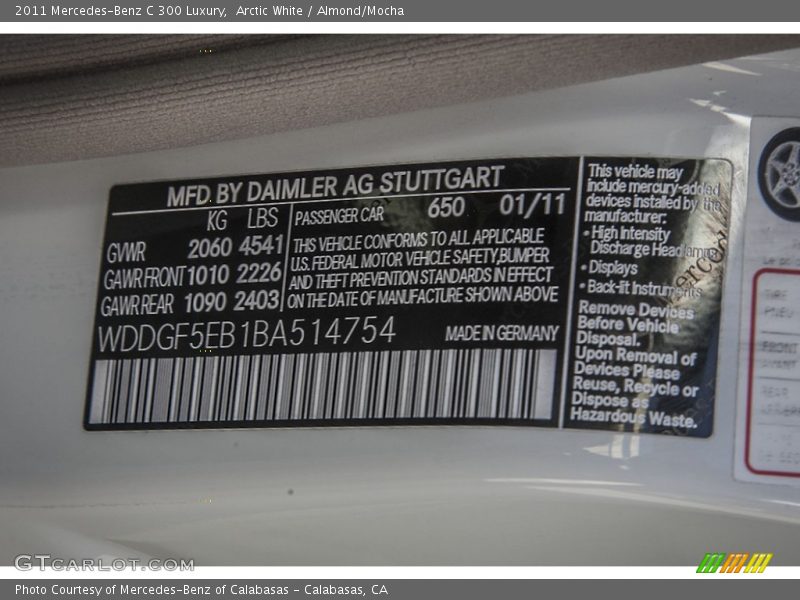 Arctic White / Almond/Mocha 2011 Mercedes-Benz C 300 Luxury