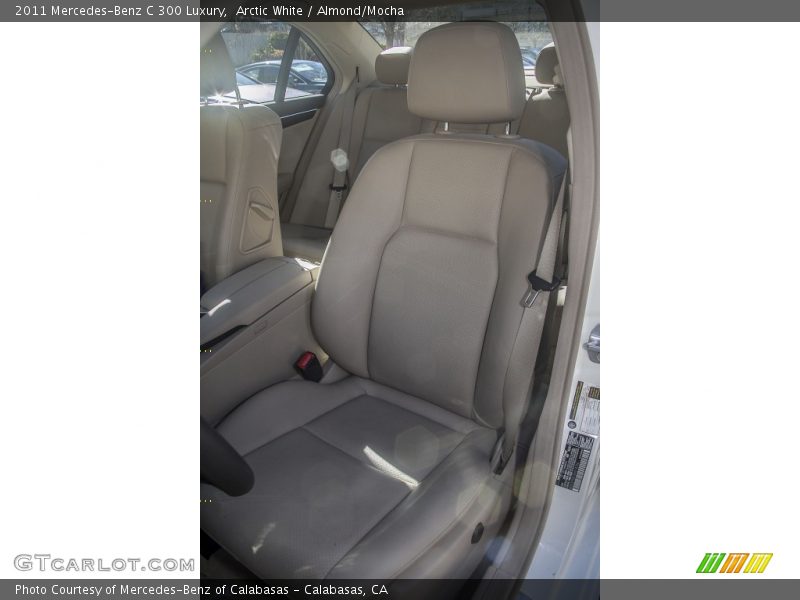 Arctic White / Almond/Mocha 2011 Mercedes-Benz C 300 Luxury