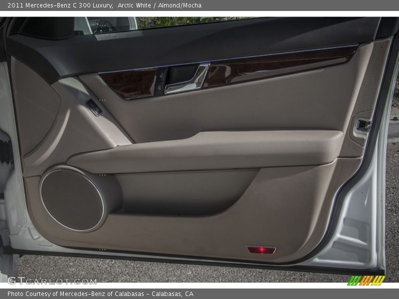 Arctic White / Almond/Mocha 2011 Mercedes-Benz C 300 Luxury