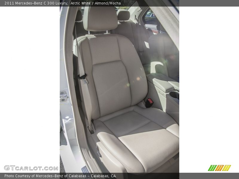 Arctic White / Almond/Mocha 2011 Mercedes-Benz C 300 Luxury