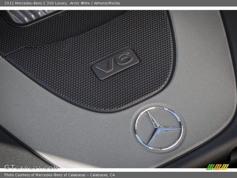 Arctic White / Almond/Mocha 2011 Mercedes-Benz C 300 Luxury