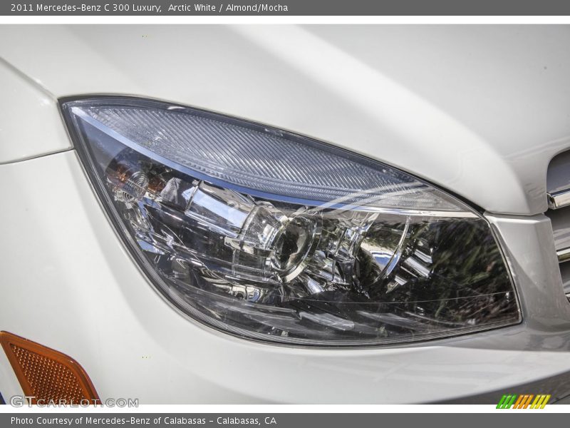 Arctic White / Almond/Mocha 2011 Mercedes-Benz C 300 Luxury