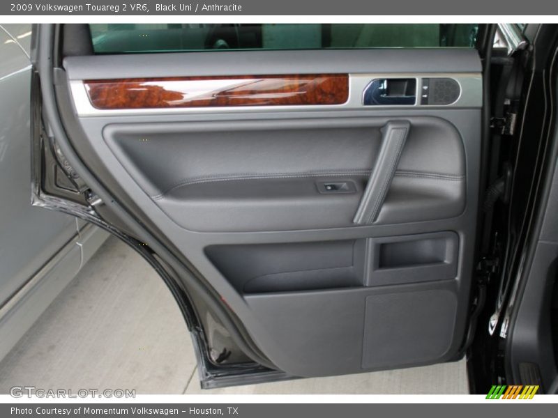 Black Uni / Anthracite 2009 Volkswagen Touareg 2 VR6