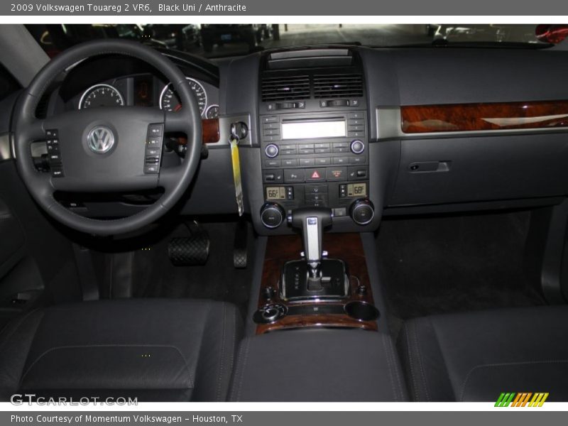 Black Uni / Anthracite 2009 Volkswagen Touareg 2 VR6