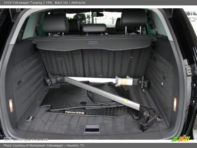 Black Uni / Anthracite 2009 Volkswagen Touareg 2 VR6