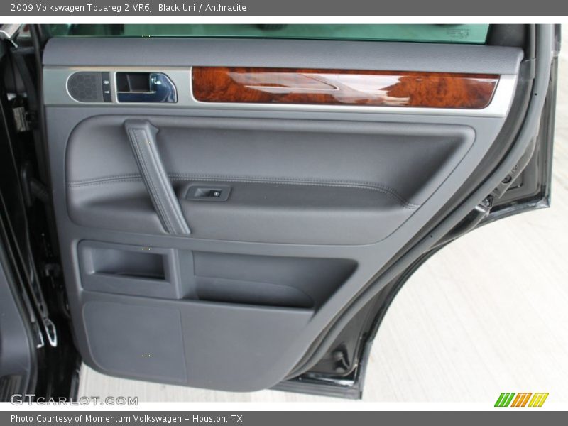 Black Uni / Anthracite 2009 Volkswagen Touareg 2 VR6