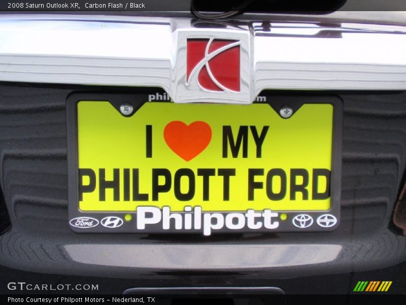 Carbon Flash / Black 2008 Saturn Outlook XR