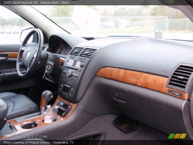 Carbon Flash / Black 2008 Saturn Outlook XR