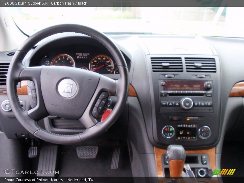 Carbon Flash / Black 2008 Saturn Outlook XR