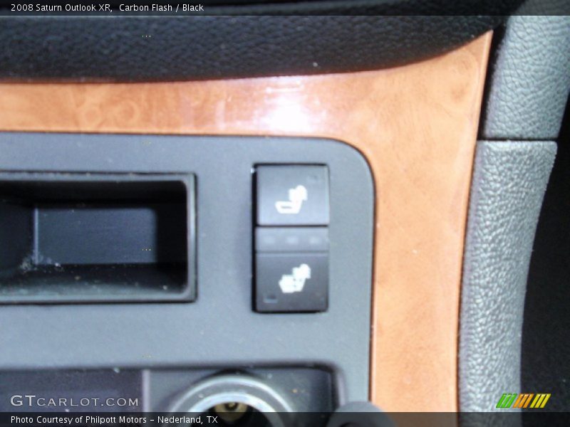Carbon Flash / Black 2008 Saturn Outlook XR