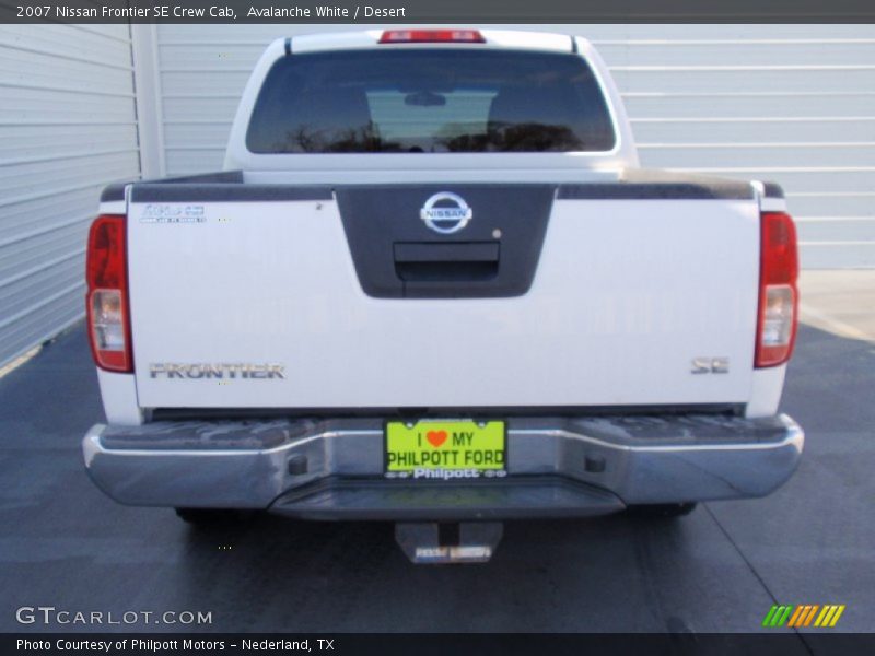 Avalanche White / Desert 2007 Nissan Frontier SE Crew Cab
