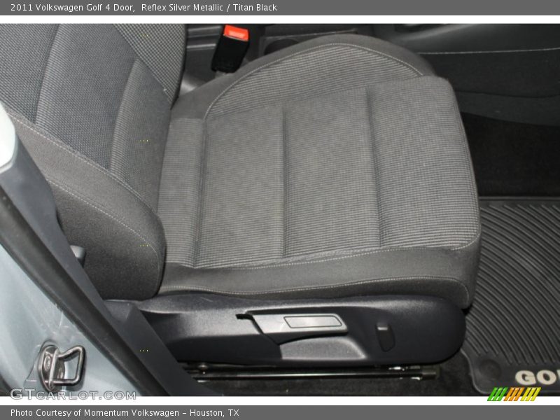 Reflex Silver Metallic / Titan Black 2011 Volkswagen Golf 4 Door