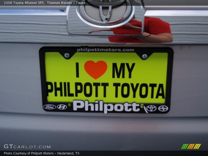 Titanium Metallic / Taupe 2006 Toyota 4Runner SR5